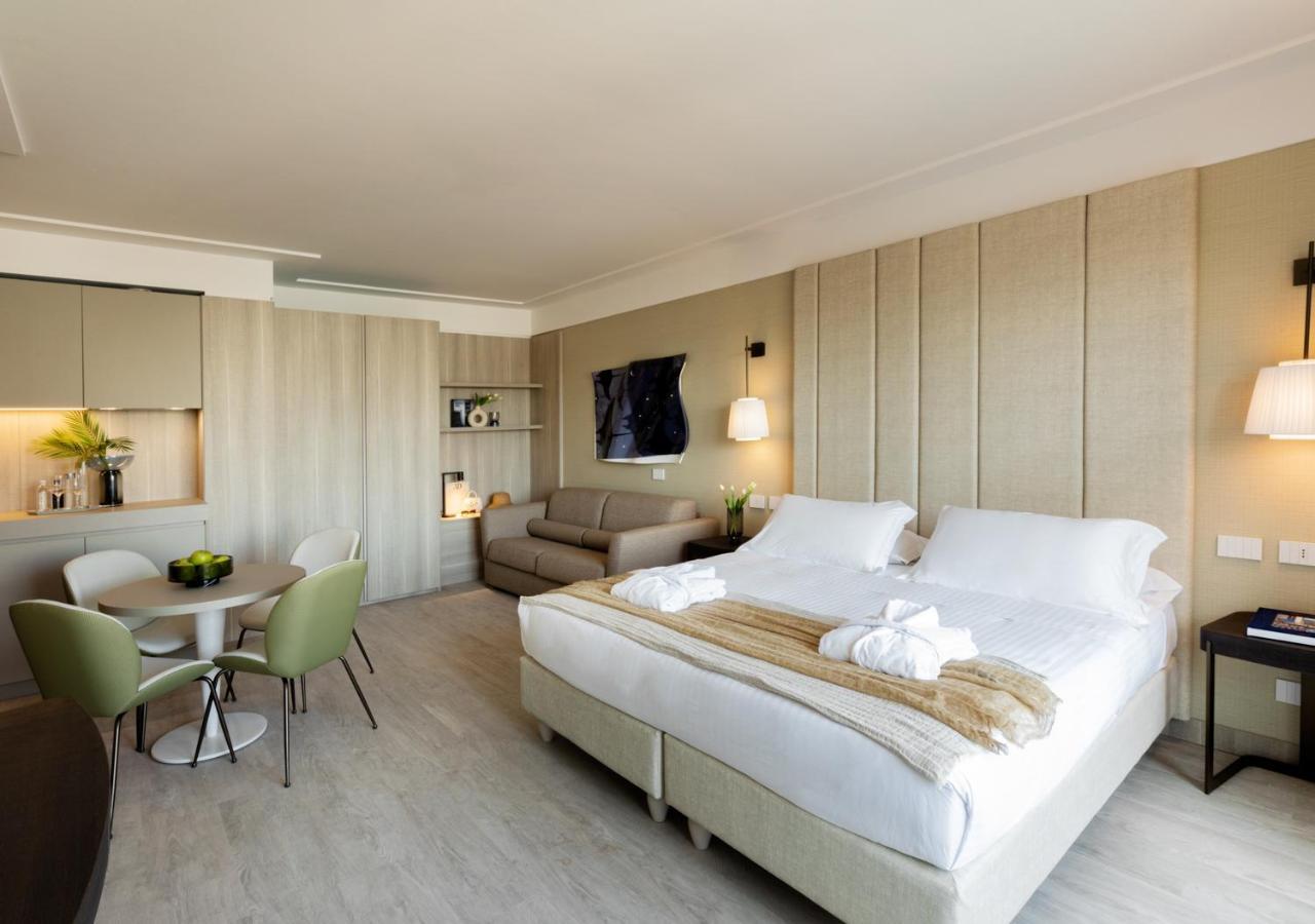 Ceccarini 9 Home Suite Home リッチョーネ エクステリア 写真